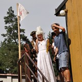 Co si ale počne posádka Splašené Olihně? Navíc mají nového člena - hraběnku, kterou zachránili z jejího opuštěného člunu.